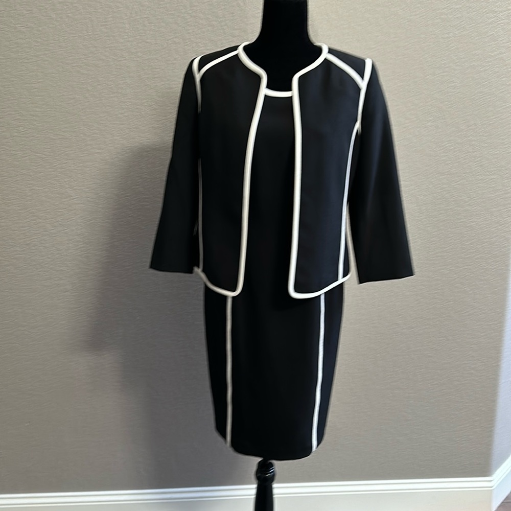 Kasper 2 Piece Black & White Dress Size 6